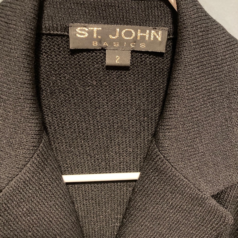 EUC St. John Basics black knit jacket size 2 - Picture 4 of 7
